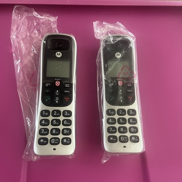 Motorola CD 4012 digital cordless telephone with answering machine. New! - Picture 2 of 4